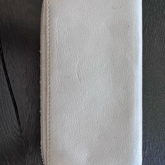 Michael Kors Grey Zip Around Wallet - Picture 4 of 5